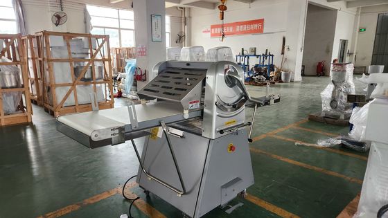 Machine de pressage de pâte à feuilles électrique verticale 380V/220V