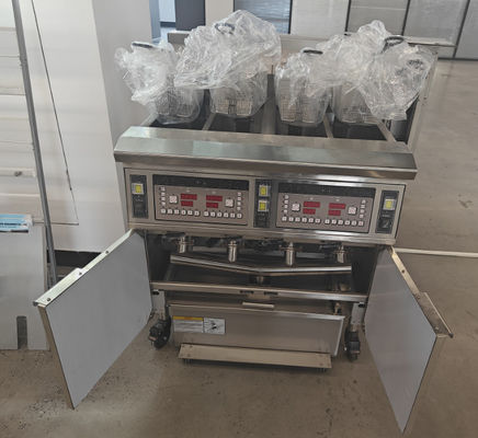 Panneau d'ordinateur numérique professionnel 4 réservoirs 4 paniers 28KW 304SUS puces électriques friteuse ouverte
