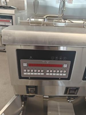 Panneau d'ordinateur numérique Deux pots Quatre paniers Pâte à frire automatique Pâte à frire ouverte